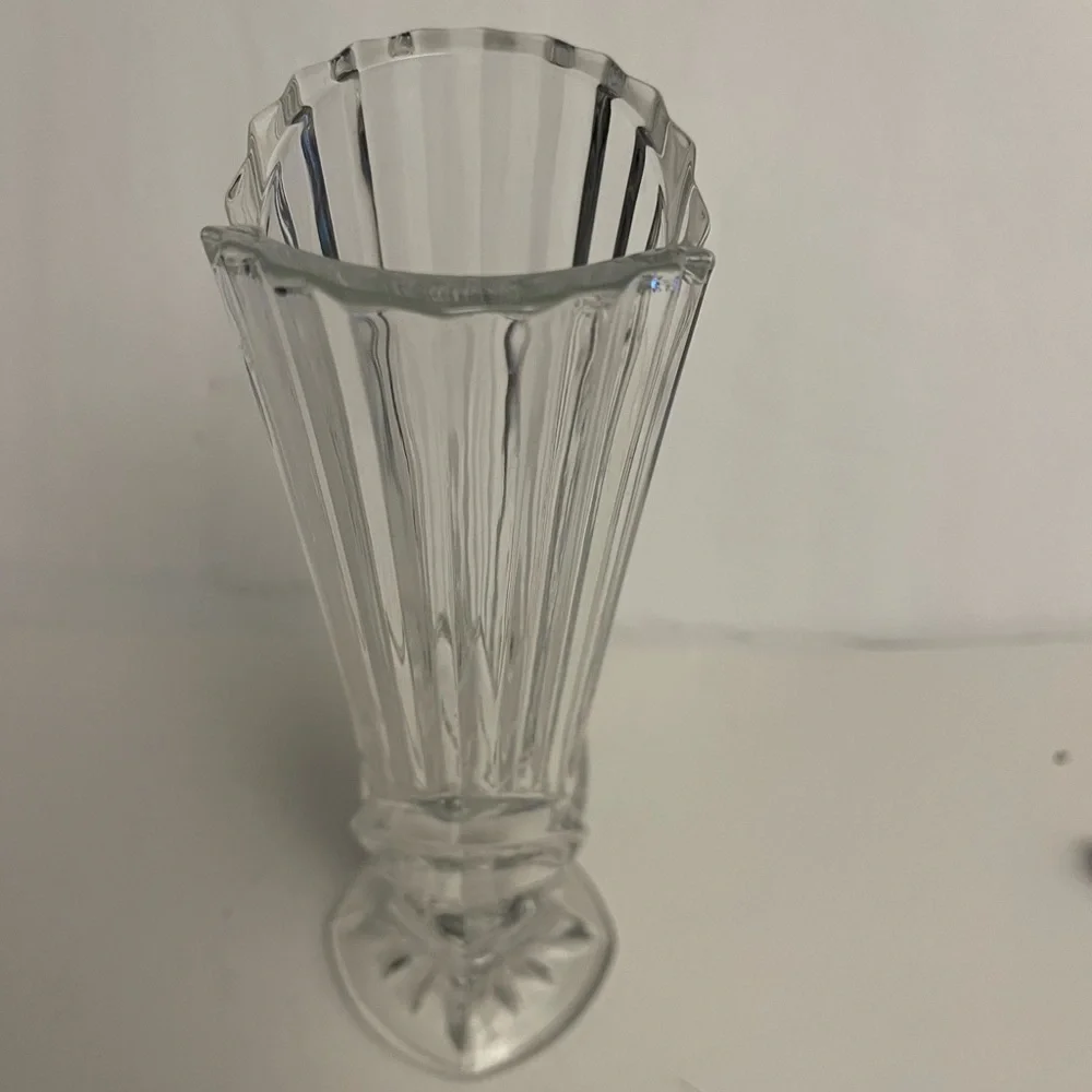 New Studio Nova Belmont Crystal Bud VASE size 8”1/4 H WX127/620